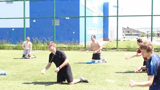 Старшая группа вратарей в GOALKEEPERS Elite Camp смотреть онлайн