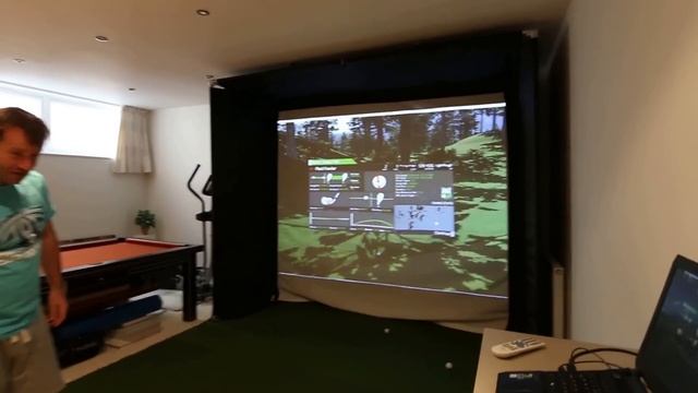 SkyTrak Home Golf Simulator with The Golf Club Software. смотреть онлайн