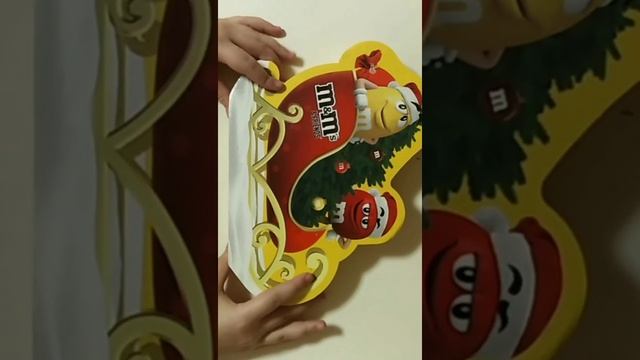 Распаковываем наборы m&m's с сестрой смотреть онлайн