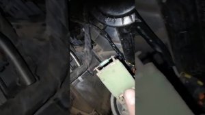 Не работает 1,2,3 скорость печки поло седан 2012 года