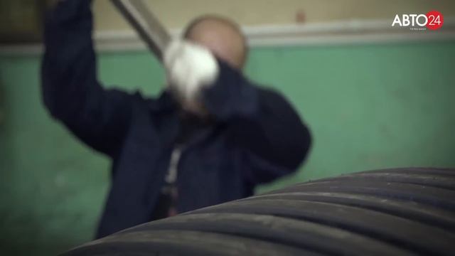 Вездеход Трэкол. Его покупает Министерство обороны России.Ему нет аналогов