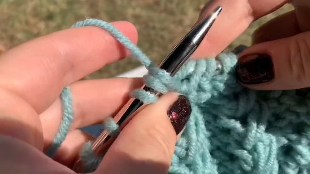 Шикарный БЕРЕТ спицами "Warm Autumn" мастер-класс / Beautiful knitted beret: tutorial смотреть онлайн
