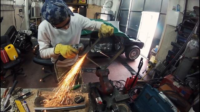 Уголок самоделкина...Держатель для канистры технической воды...Ниссан Террано 2 смотреть онлайн