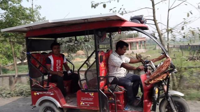 Unlimited Range E-Rickshaw using Solar Panel смотреть онлайн