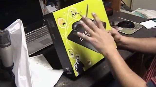 How To Buy A Pen Tablet or Digital Pen - Wacom Bamboo Fun Review смотреть онлайн