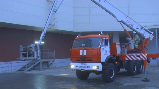 В ТЦ «Красная Площадь» Армавира спасатели отработали действия в случае пожара смотреть онлайн
