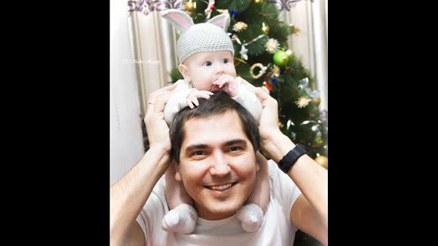 Новогодняя фотосессия To Make Happy смотреть онлайн