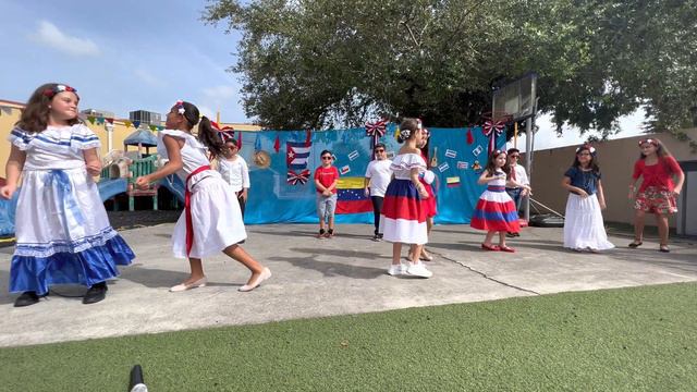 Hispanic Heritage 2021- Ms. Alaya's Fourth Grade Class смотреть онлайн