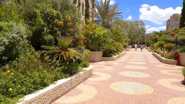 ISRAEL TODAY, Video Walk In HERZLIYA