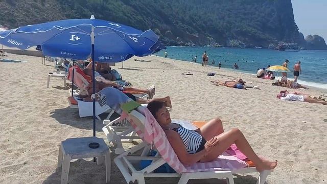 АЛАНИЯ СЕГОДНЯ. ПОЛНЫЕ ПЛЯЖИ. В КЕМЕРЕ УРАГАН СНЕС КРЫШИ. В АНТАЛИИ ОПЯТЬ АКУЛЫ. БЛОГЕРЫ ТУРЦИИ смотреть онлайн