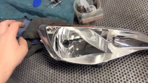 Ремонт фар FORD FOCUS - улучшаем свет светодиодными линзами MTF, установка на шпильки с доработкой