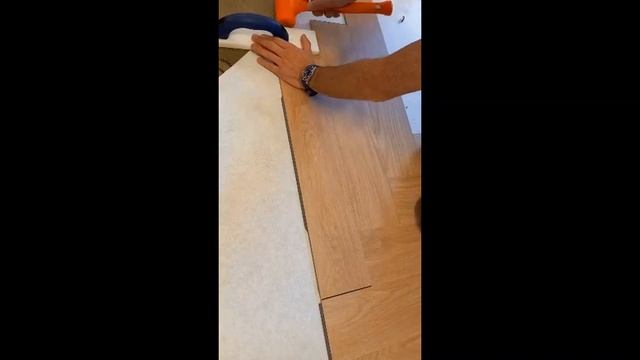 LayRed Herringbone Ieklāšana