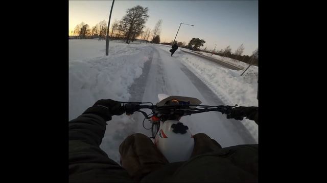 Honda MT5 -91 70cc Winter ride, w/ Suzuki PV50 and Puch Dakota смотреть онлайн