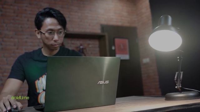 SELINGKUH DARI MACBOOK PRO KESAYANGAN | ASUS ZenBook Duo смотреть онлайн