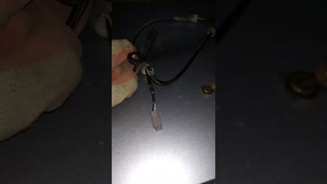 Замена датчика абс Ниссан Nissan икстрейл X-trail T31 . Передний левый .