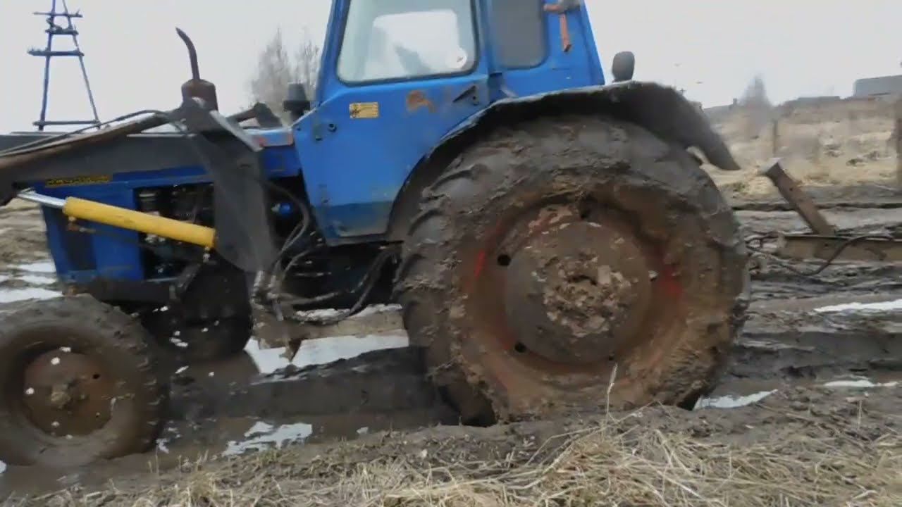 Срочно нужен МТЗ 83. Торчим в ОПЕ!!Некуда не въехать!ОФФ-РОУД на тракторах по деревенски! смотреть онлайн