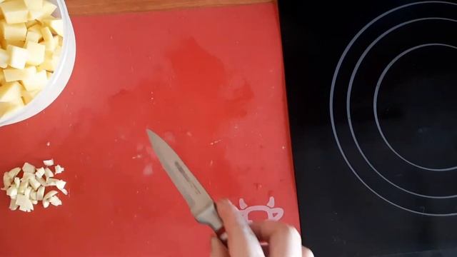 Очень вкусный тушёный картофель с мясом и грибами. Невероятно простой рецепт ужина. смотреть онлайн