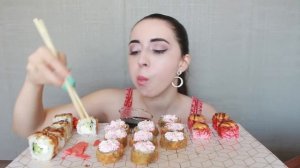 ССОРА С БРАТОМ / СУШИ РОЛЛЫ MUKBANG asmr Ayka Emilly