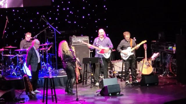 Cara Lee w/Peter Asher and Band, "You're No Good" смотреть онлайн