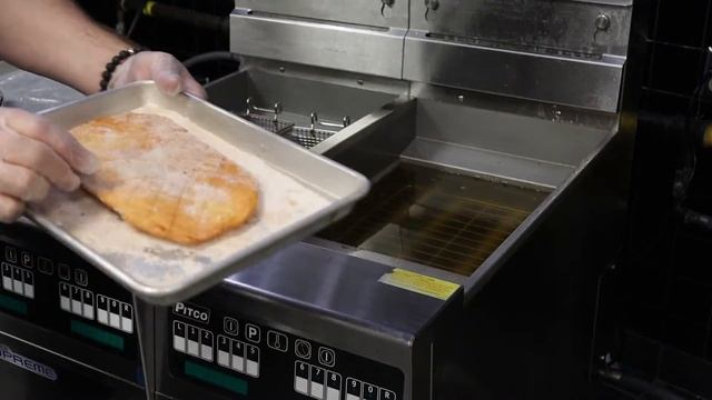 Canadian Comfort food Classic Beaver tails. Cooked in our Pitco SSH 55 high efficiency deep fryer. смотреть онлайн
