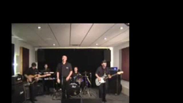 Distant Sun Glasgow - Rule The World смотреть онлайн