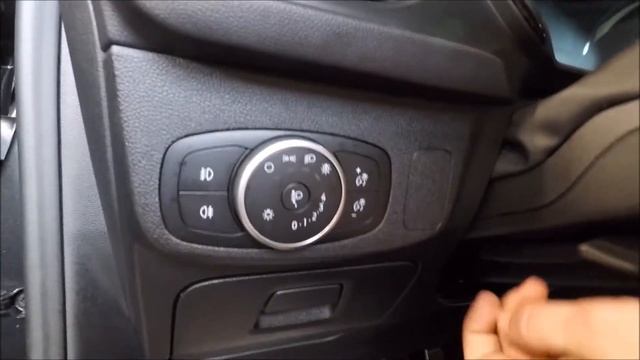 Come accendere i fari e regolare le luci di Ford Focus e Ford S-MAX смотреть онлайн