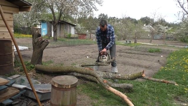 В МАЕ НА ДАЧЕ/ Доделали сарай/ Посадили огурцы/НАША ДАЧА смотреть онлайн