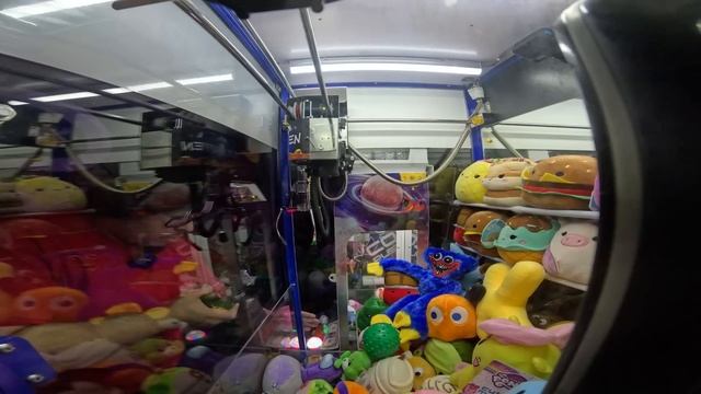 Alphabet Lore S TRAPPED Inside Claw Machine