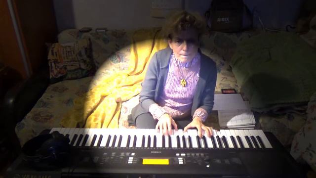 СОБИРАЮ НА БЕЛЫЙ РОЯЛЬ....Попурри на музыкальные темы Лены.... смотреть онлайн