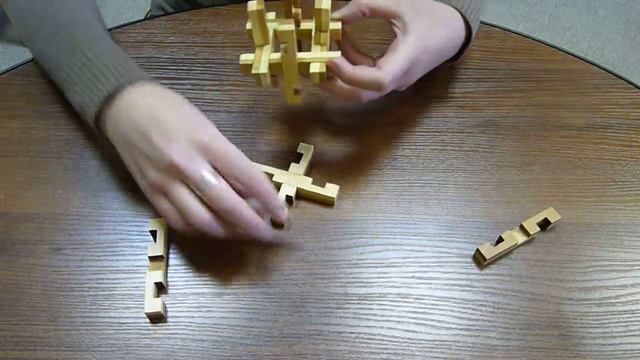 Сборка головоломки из бамбука Cross in Prison смотреть онлайн