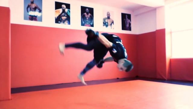 VOYAGE MODELS в спорт клубе SAFARI SPORT смотреть онлайн