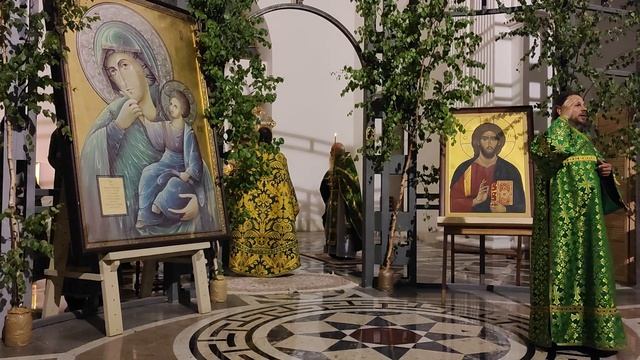 Царю Небесный. Троица. Ночная литургия в Успенском соборе Екатеринбурга смотреть онлайн