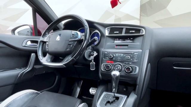 ? Citroen DS4 2012 г. - Городской хэтчбек в богатой комплектации! смотреть онлайн