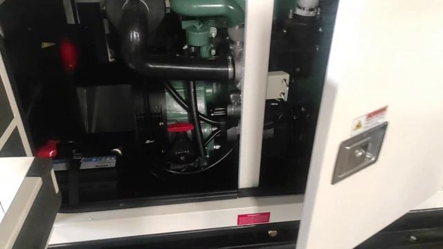 Máy phát điện 30kva 3pha Hyundai.Máy chạy êm khoảng cách 2m hoàn toàn nghe tiếng rất ấm смотреть онлайн