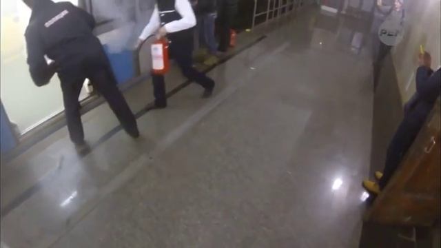 На московской станции метро "Смоленская" произошло задымление смотреть онлайн