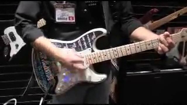 Fender VG Stratocaster NAMM Demo... смотреть онлайн