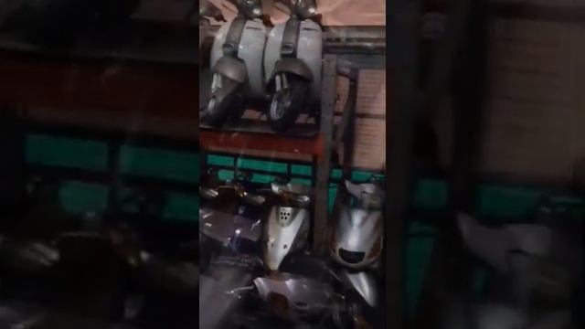 Новая партия японских скутеров в магазине "Акимото" смотреть онлайн