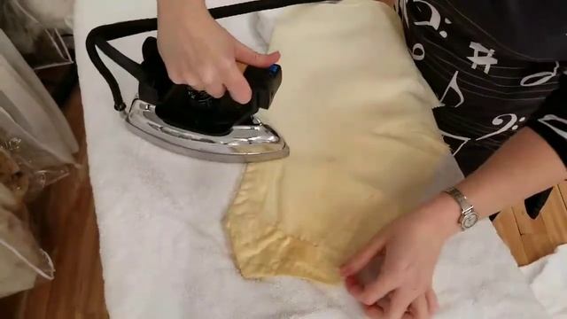 How to wash a vintage silk wedding gown. How to remove or cover bridal gown stains. смотреть онлайн