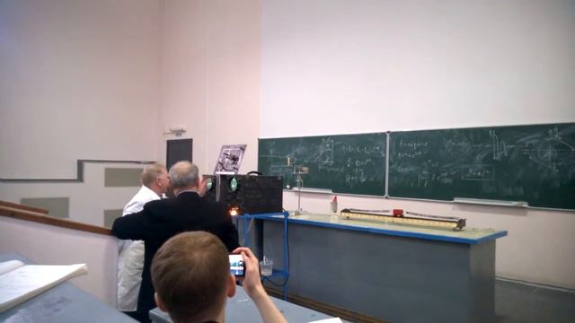 Затухающие колебания смотреть онлайн