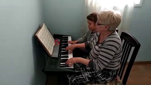 СОЛОВЬЁВ-СЕДОЙ-"ПОДМОСКОВНЫЕ ВЕЧЕРА смотреть онлайн