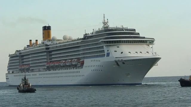 COSTA Mediterranea went out from port Yalta.14.08/2012. смотреть онлайн