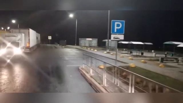 ПЕРВЫЙ РЕЙС С КАМЕРОЙ.МОСКВА-ПИТЕР. ЧУТЬ НЕ СГОРЕЛ ПРИЦЕП смотреть онлайн