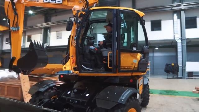 JCB HYDRADIG 110W — обзор уникального колёсного экскаватора смотреть онлайн