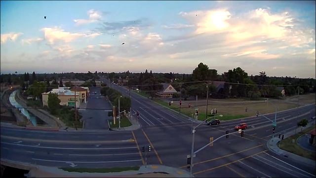 Near-sunrise flight of my JJPRO X5 "EPIK" Drone (+PIDDLED-OFF BIRDS!) 06-12-19 (1080p) (2) смотреть онлайн