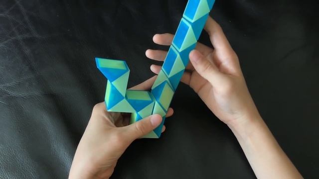Rubik's Twist or Smiggle Snake Puzzle Tutorial: How to Make a Peacock Shape Step by Step смотреть онлайн
