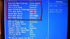 Как войти в BIOS Award и выбрать загрузочное устройство