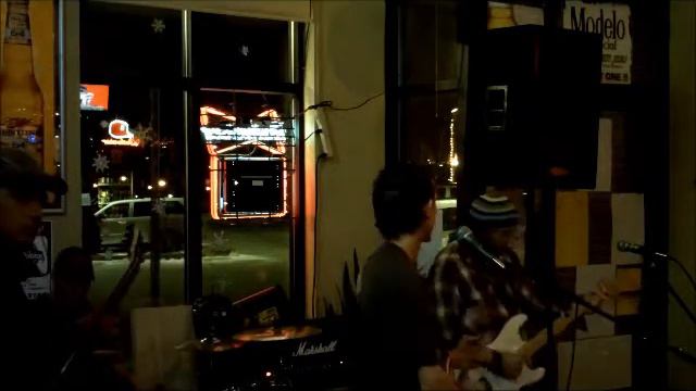 Billy McDow and The Bootleggers - Tiger Zou - Columbia, MO - 12-17-10 - 2/10 смотреть онлайн