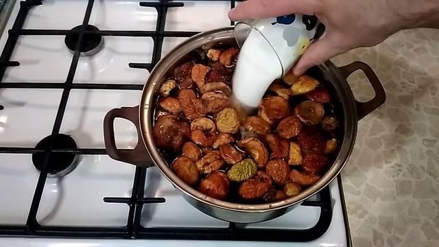 Как варить КОМПОТ из сухофруктов! ПРОСТОЙ и легкий рецепт! смотреть онлайн