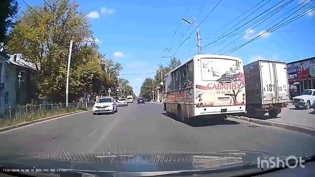 В Рязани женщина выпала на ходу из маршрутки смотреть онлайн