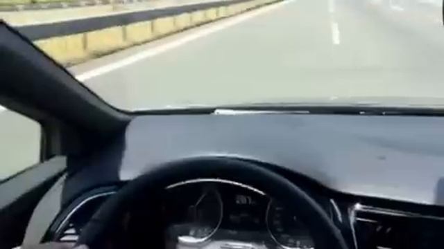 Seat Leon Cupra (290) Top Speed смотреть онлайн